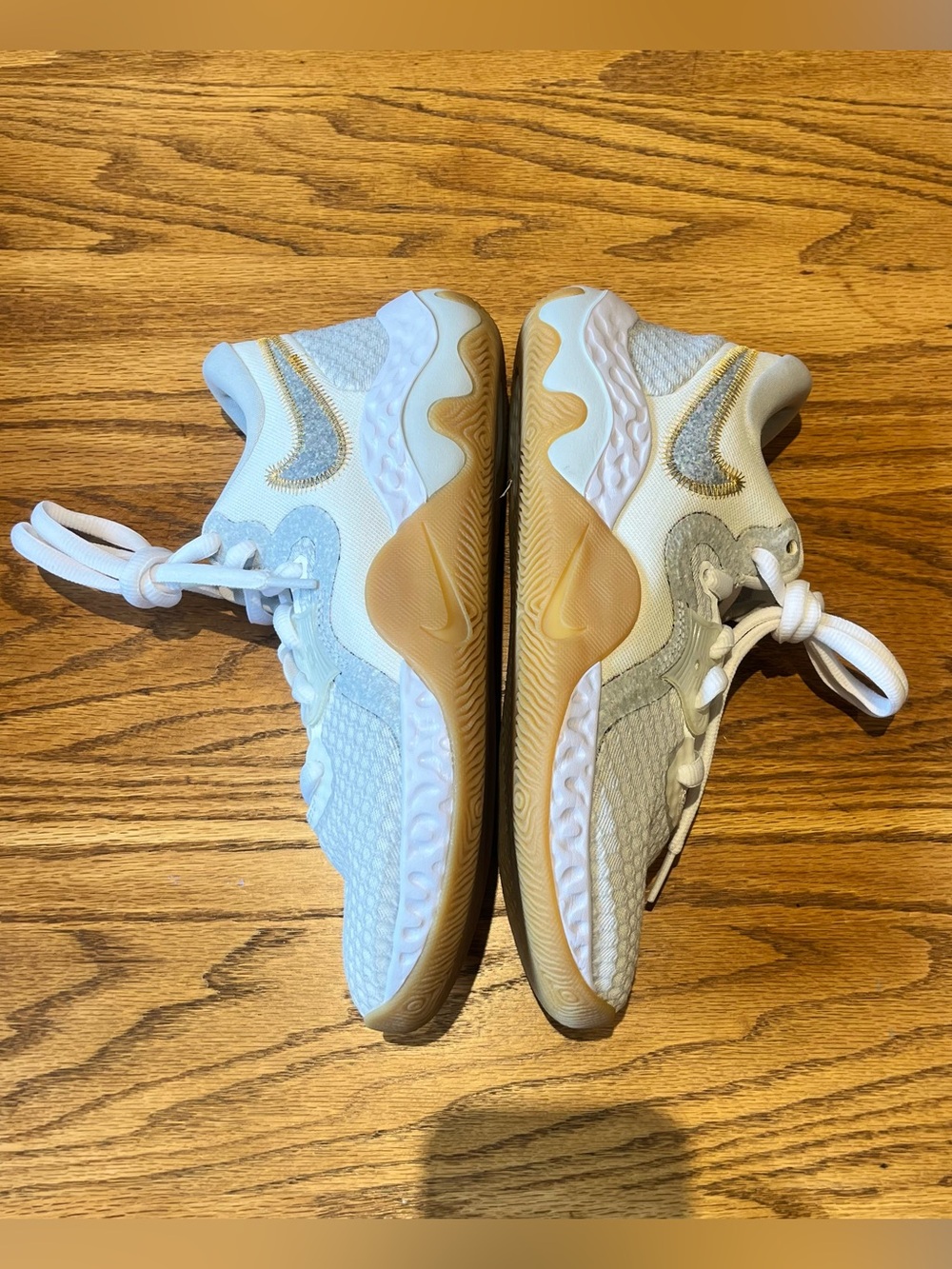(Never Worn) Nike Renew basketball shoes.